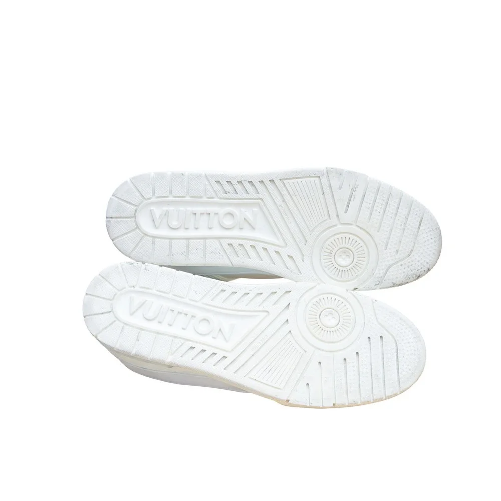 Louis Vuitton White Leather Low-Top Sneakers – UK‎ 9 / US 10 / EU 44 - Picture 10 of 13
